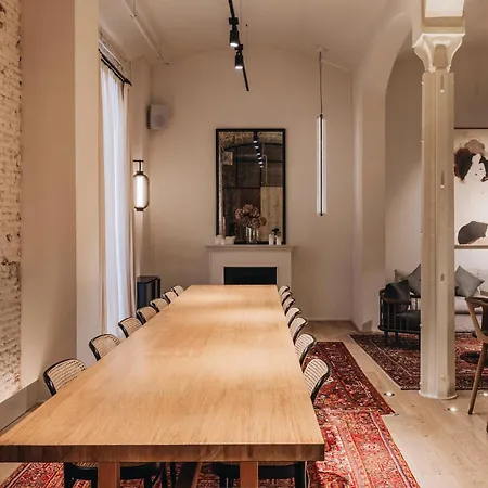 Yurbban Passage & Hotel 4*