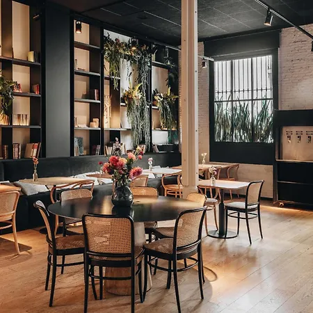 Yurbban Passage & Hotel Barcelona