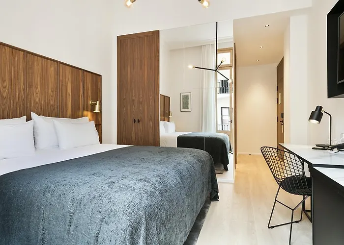 Yurbban Passage & 4*