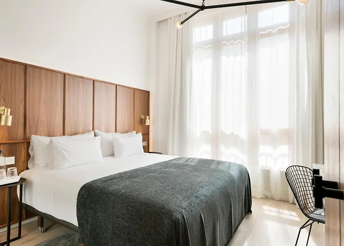 Yurbban Passage & Barcelona