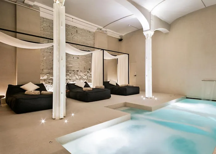 Yurbban Passage & 4*